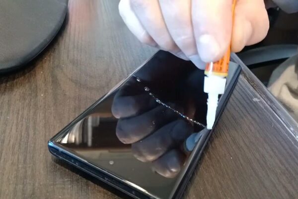 How to Fix a Cracked Screen on Your Own